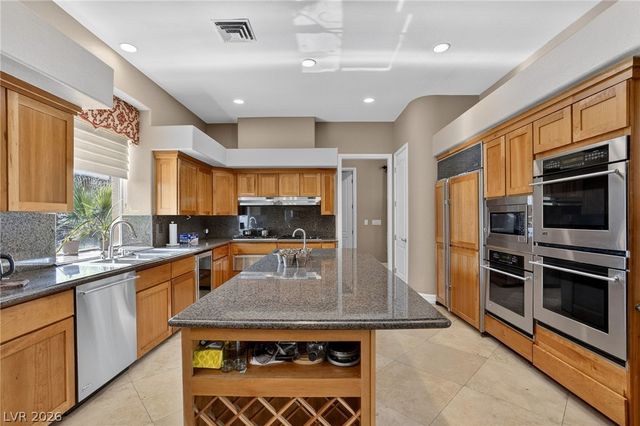 7440 Eldora Avenue, Las Vegas, NV 89117