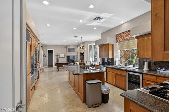 7440 Eldora Avenue, Las Vegas, NV 89117