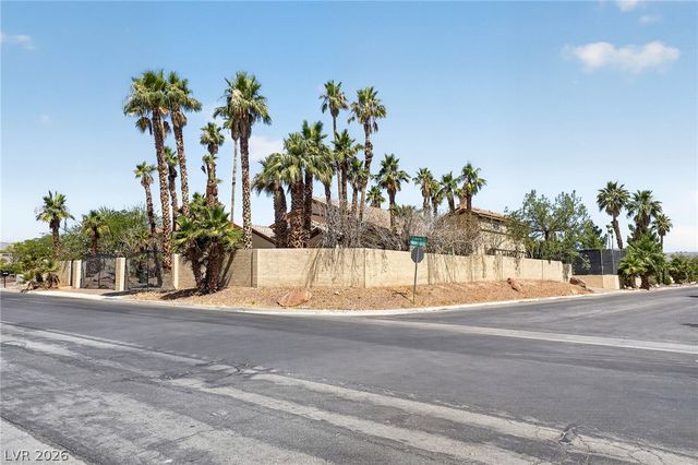 7440 Eldora Avenue, Las Vegas, NV 89117
