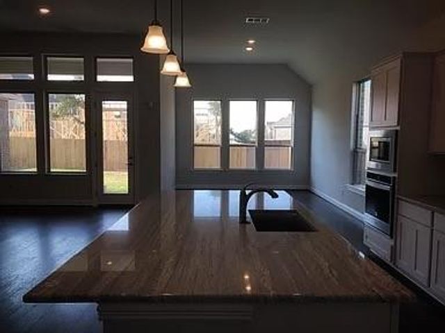 713 Woodview DR, Leander, TX 78641