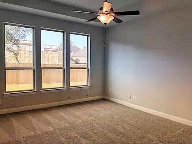 713 Woodview DR, Leander, TX 78641