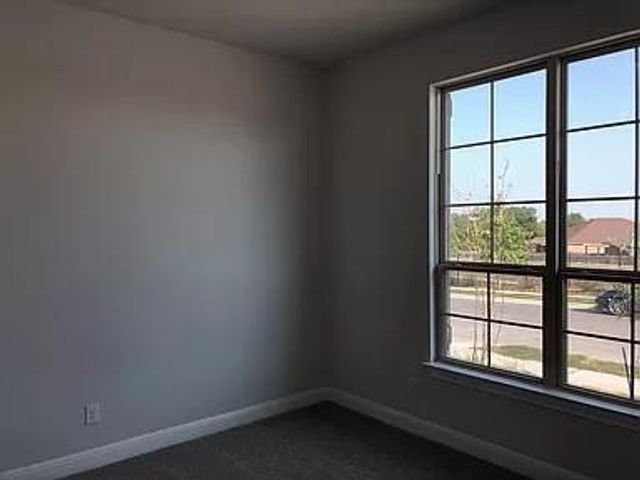 713 Woodview DR, Leander, TX 78641