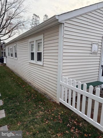 228 RANCOCAS AVE, Delanco, NJ 08075