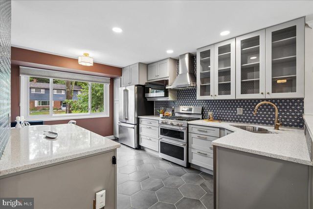 9817 CHERRY TREE LN, Silver Spring, MD 20901