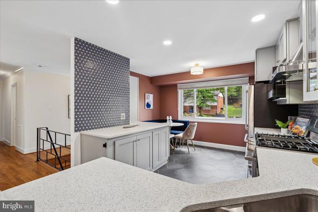 9817 CHERRY TREE LN, Silver Spring, MD 20901