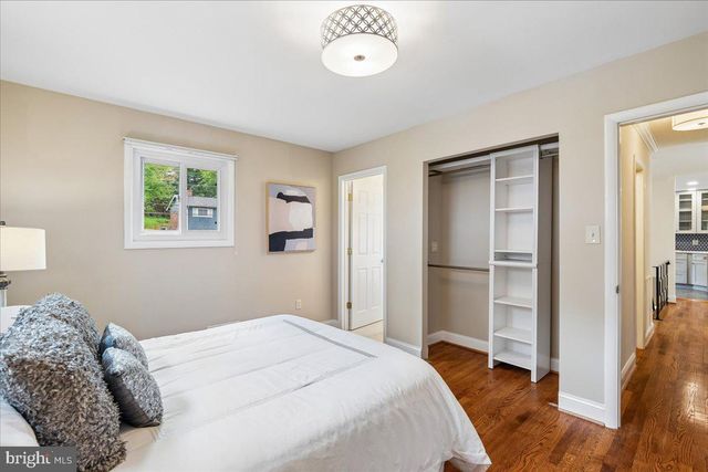 9817 CHERRY TREE LN, Silver Spring, MD 20901