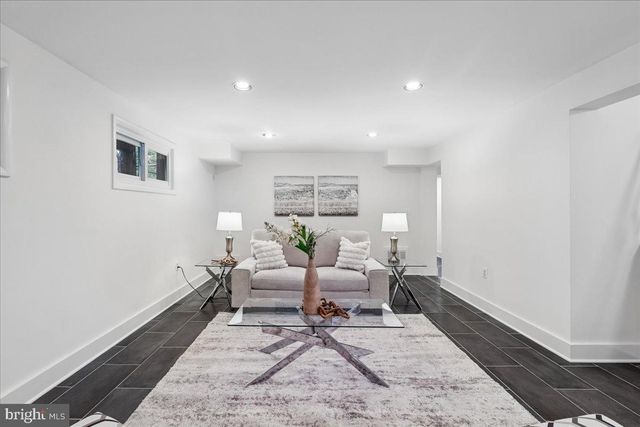9817 CHERRY TREE LN, Silver Spring, MD 20901