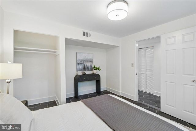 9817 CHERRY TREE LN, Silver Spring, MD 20901