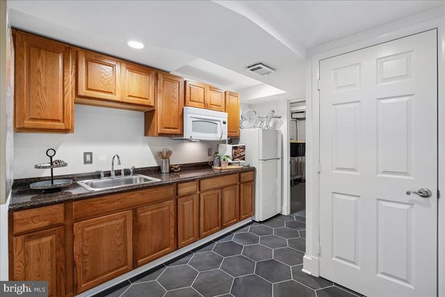 9817 CHERRY TREE LN, Silver Spring, MD 20901