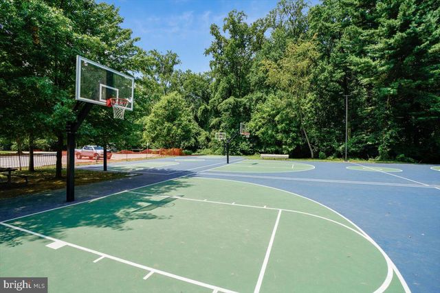 9817 CHERRY TREE LN, Silver Spring, MD 20901