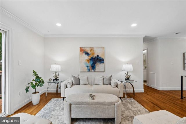 9817 CHERRY TREE LN, Silver Spring, MD 20901
