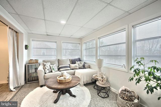 56 YORK RD, York, PA 17407