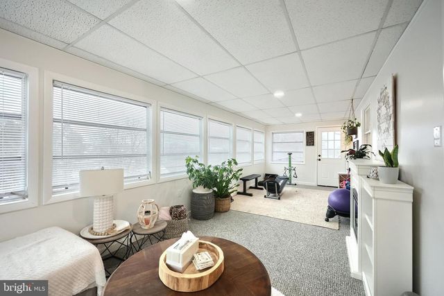 56 YORK RD, York, PA 17407