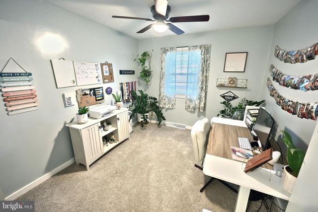 56 YORK RD, York, PA 17407