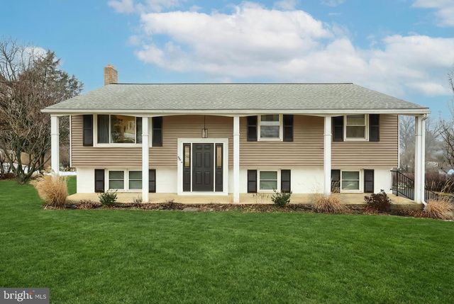 56 YORK RD, York, PA 17407