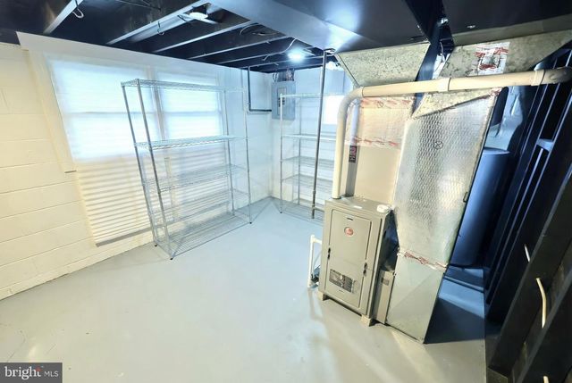 56 YORK RD, York, PA 17407