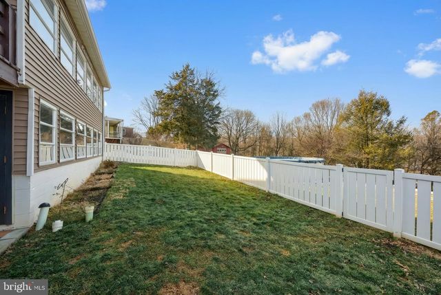 56 YORK RD, York, PA 17407