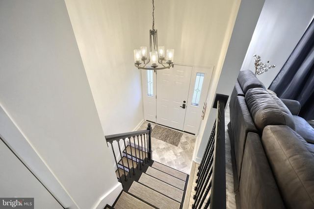 56 YORK RD, York, PA 17407