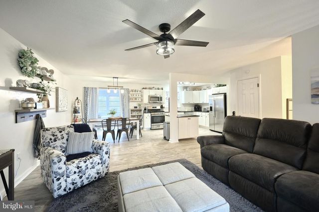 56 YORK RD, York, PA 17407