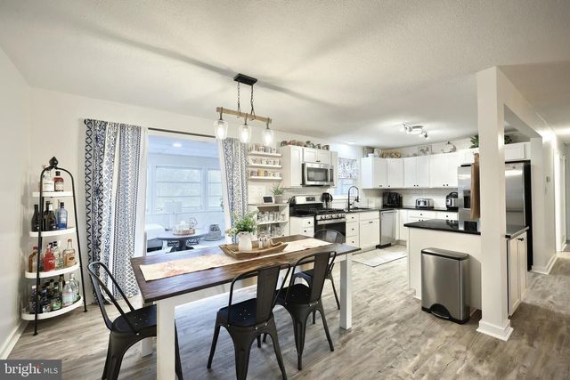 56 YORK RD, York, PA 17407