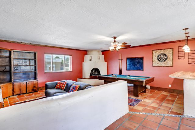 911 Palmas Altas Drive SE, Rio Rancho, NM 87124