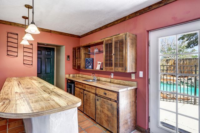 911 Palmas Altas Drive SE, Rio Rancho, NM 87124
