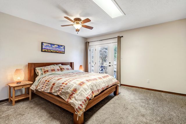 911 Palmas Altas Drive SE, Rio Rancho, NM 87124