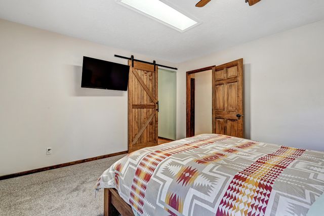 911 Palmas Altas Drive SE, Rio Rancho, NM 87124