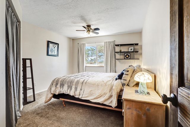 911 Palmas Altas Drive SE, Rio Rancho, NM 87124