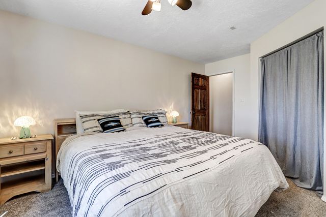 911 Palmas Altas Drive SE, Rio Rancho, NM 87124
