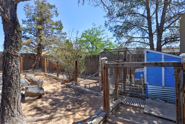 911 Palmas Altas Drive SE, Rio Rancho, NM 87124