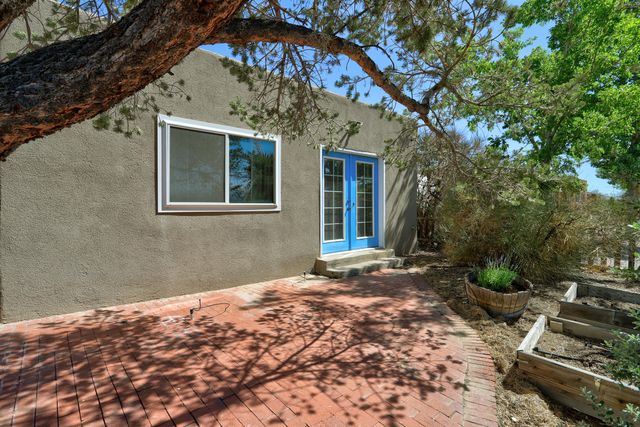 911 Palmas Altas Drive SE, Rio Rancho, NM 87124