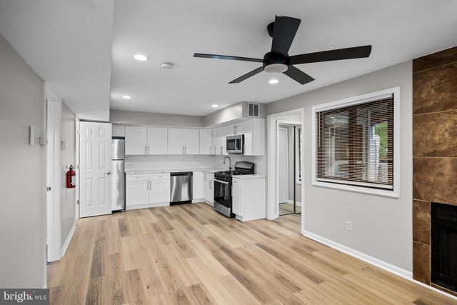 407 SHELBY CT, Sicklerville, NJ 08081