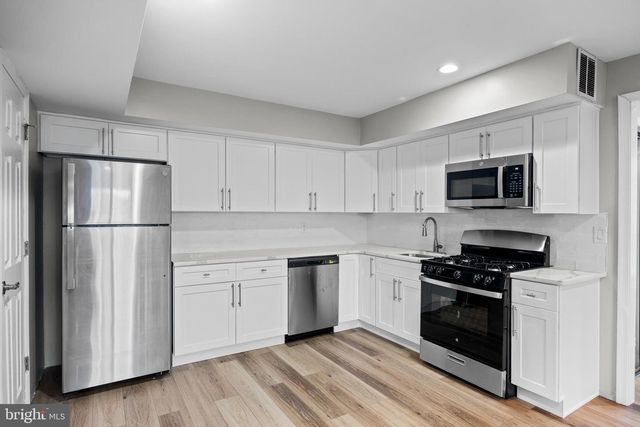 407 SHELBY CT, Sicklerville, NJ 08081
