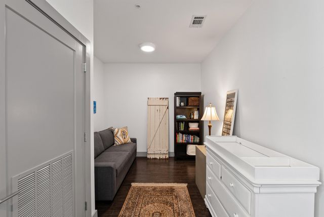 2407 8th Ave S Apt 407, Nashville, TN 37204