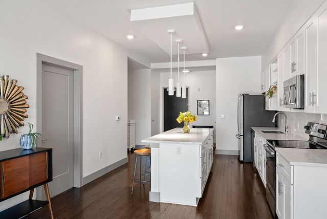 2407 8th Ave S Apt 407, Nashville, TN 37204