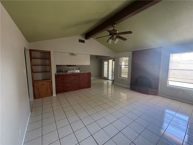910 Saint Timothy St, Corpus Christi, TX 78418