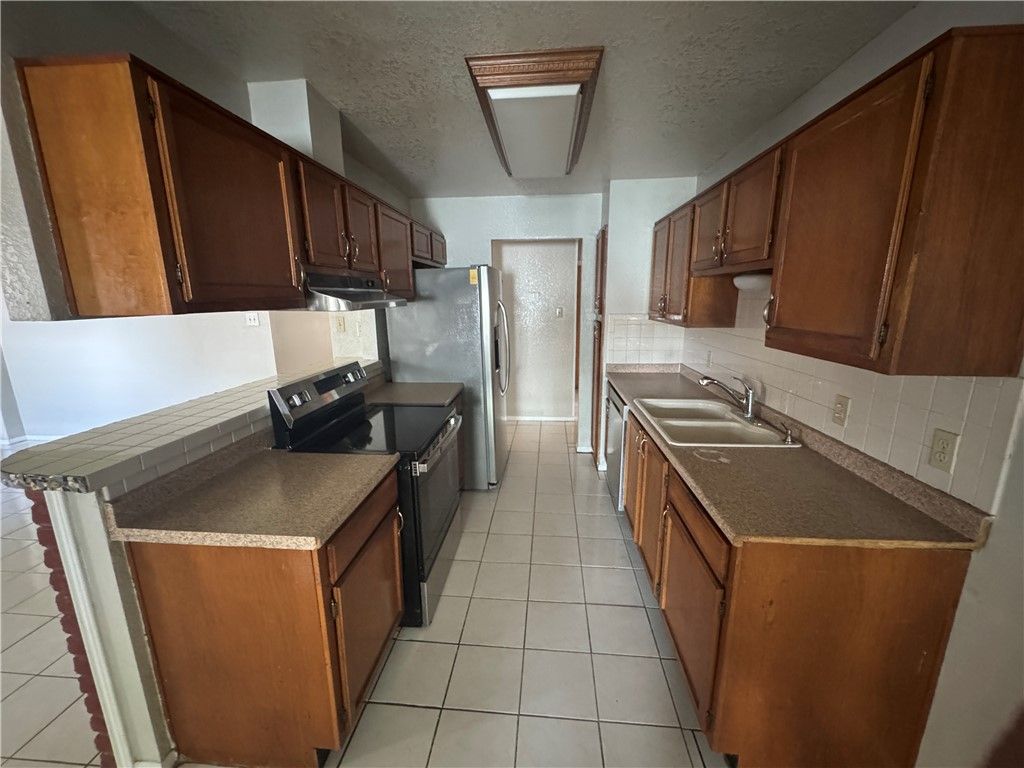 910 Saint Timothy St, Corpus Christi, TX 78418 — photo 4