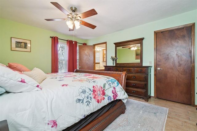 9724 N Timber Trail, Edmond, OK 73034