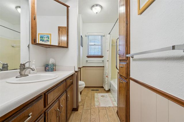 9724 N Timber Trail, Edmond, OK 73034