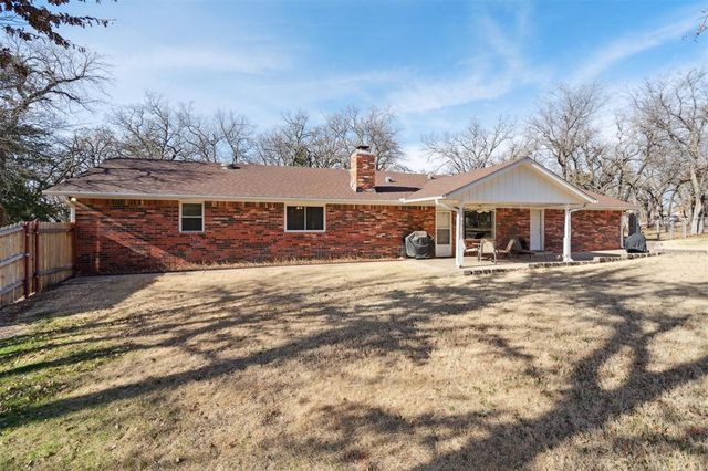 9724 N Timber Trail, Edmond, OK 73034
