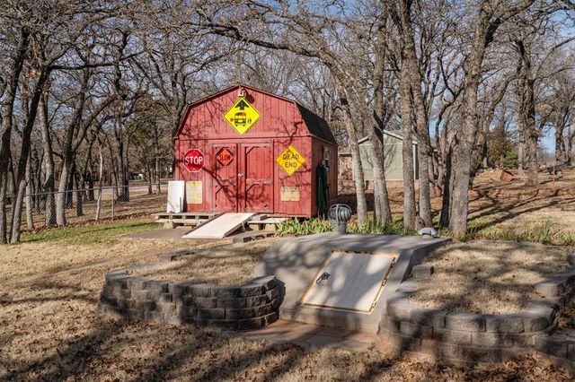 9724 N Timber Trail, Edmond, OK 73034