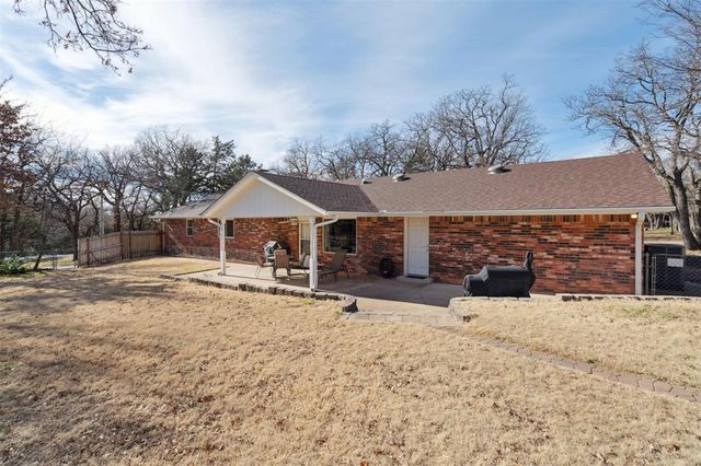 9724 N Timber Trail, Edmond, OK 73034