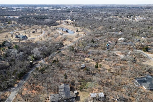 9724 N Timber Trail, Edmond, OK 73034