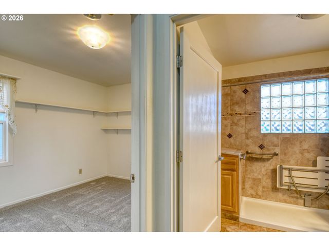 1101 Sw 31st St, Pendleton, OR 97801