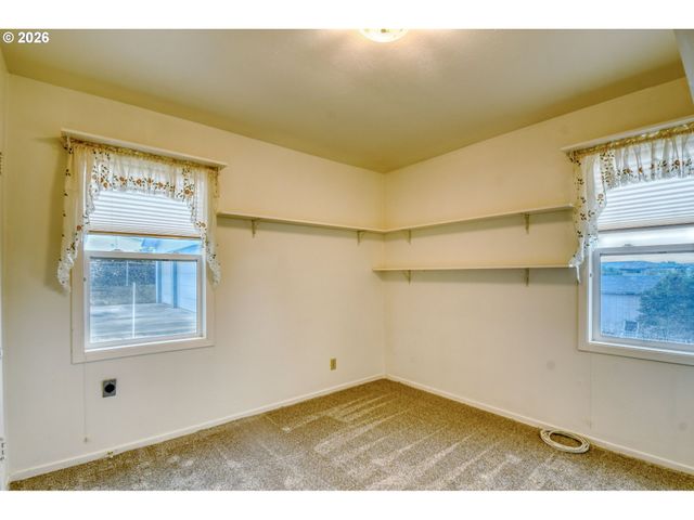 1101 Sw 31st St, Pendleton, OR 97801