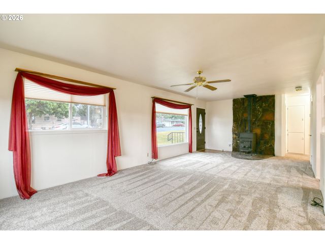 1101 Sw 31st St, Pendleton, OR 97801