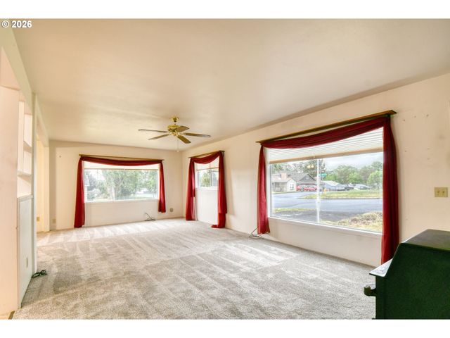 1101 Sw 31st St, Pendleton, OR 97801