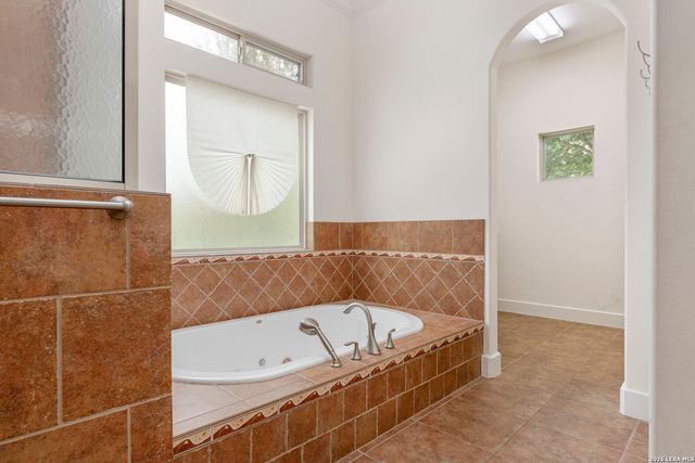 410 QUEEN ANNE CT, San Antonio, TX 78209