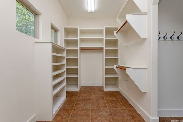 410 QUEEN ANNE CT, San Antonio, TX 78209